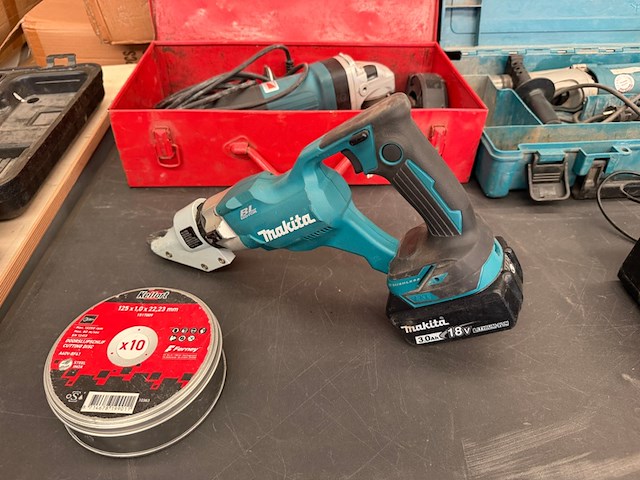 6x makita bouwgereedschap, 1x lader - afbeelding 7 van  8