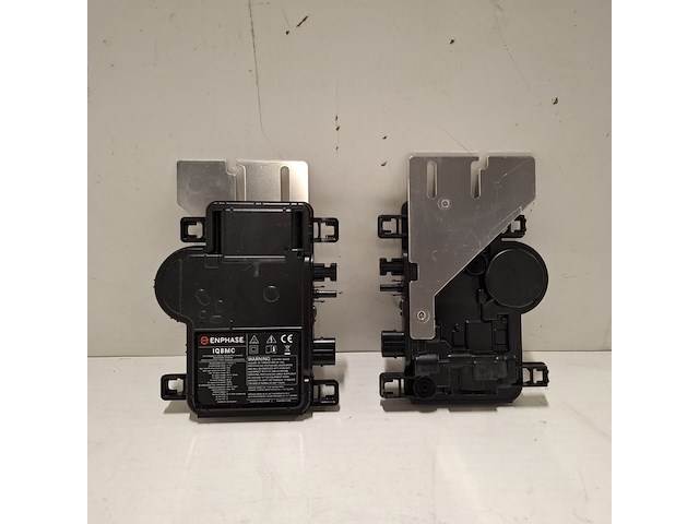 6x micro-omvormer en 8x kabel enphase, iq8mc - afbeelding 2 van  8