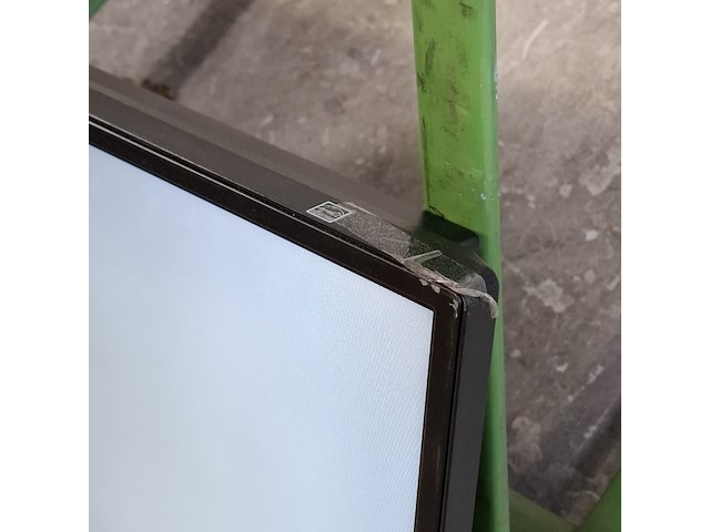 6x monitor (2x defect) lg, o.a 32sm5ke-b - afbeelding 13 van  21