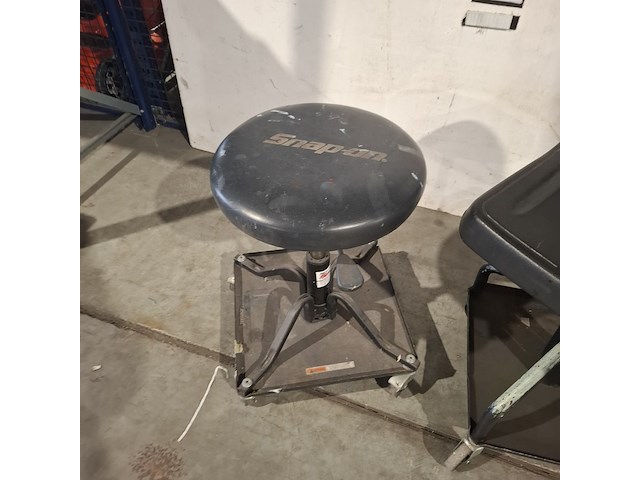 6x monteurskruk en 1x monteursbed, snap on - afbeelding 5 van  10