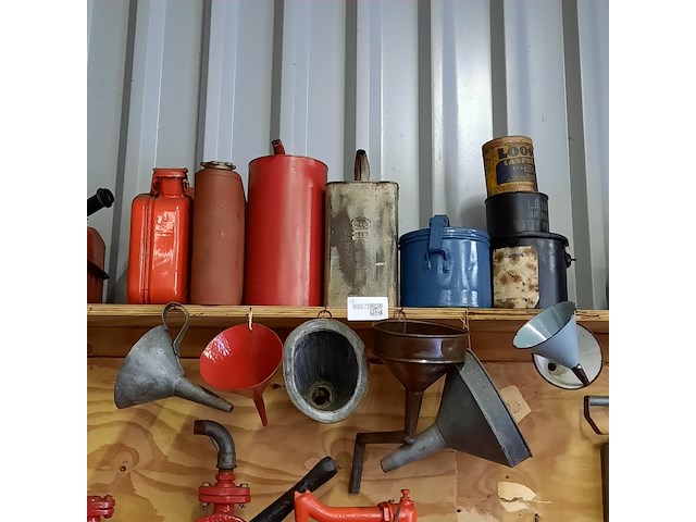 6x nostalgische schenkkan met 7x trechter - afbeelding 1 van  13