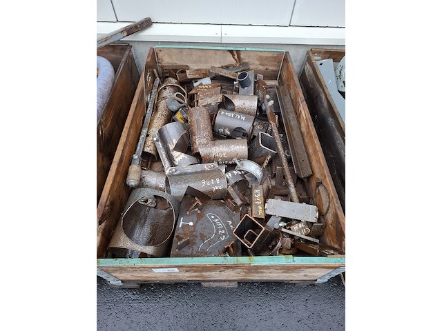 6x pallet diversen vnl. metaalwaren - afbeelding 16 van  22