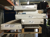 6x radiatoren op een pallet, diverse soorten, maten, belrad - afbeelding 1 van  8