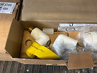 6x sanitair en badkameraccessoires - afbeelding 12 van  24