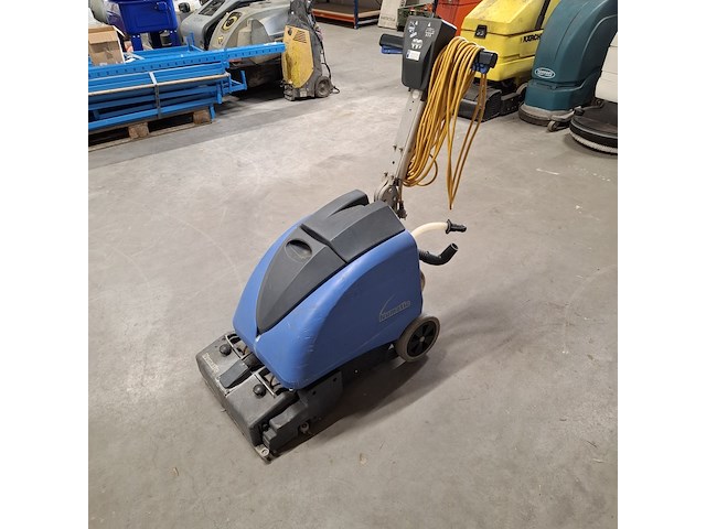 6x schrobzuigmachine karcher, numatic, tennant en hako - afbeelding 3 van  38