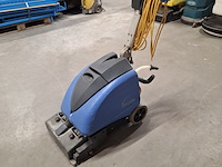 6x schrobzuigmachine karcher, numatic, tennant en hako - afbeelding 3 van  38