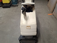 6x schrobzuigmachine karcher, numatic, tennant en hako - afbeelding 10 van  38