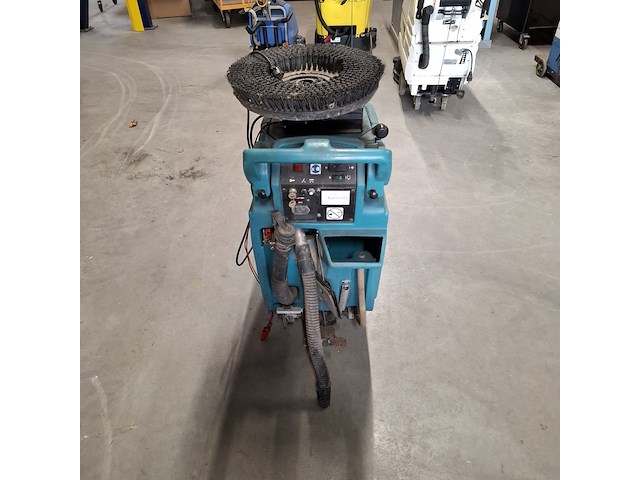 6x schrobzuigmachine karcher, numatic, tennant en hako - afbeelding 14 van  38