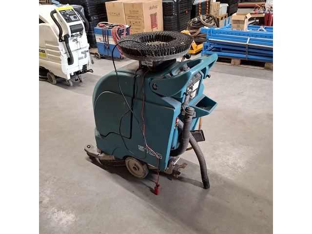 6x schrobzuigmachine karcher, numatic, tennant en hako - afbeelding 15 van  38