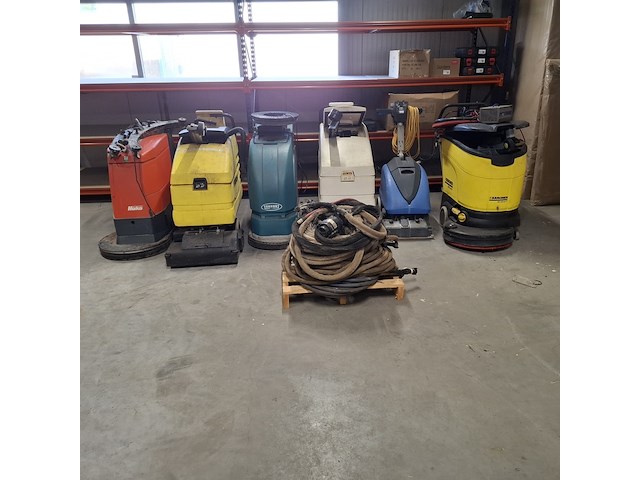 6x schrobzuigmachine karcher, numatic, tennant en hako - afbeelding 12 van  38