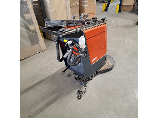 6x schrobzuigmachine karcher, numatic, tennant en hako - afbeelding 26 van  38