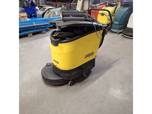 6x schrobzuigmachine karcher, numatic, tennant en hako - afbeelding 36 van  38