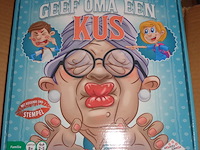 6x spel geef oma een kus - afbeelding 1 van  3