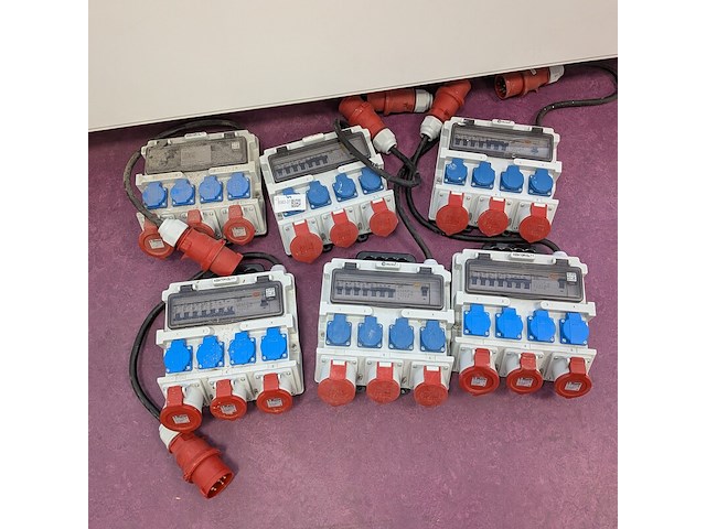 6x stroomverdeel kast doktervolt, stroomverdeler - afbeelding 1 van  8