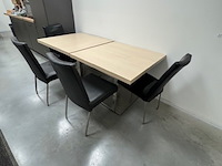 6x tafel en ca. 12x stoel