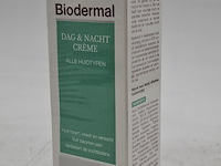 6x tube crème , biodermal, dag en nacht crème - afbeelding 2 van  4