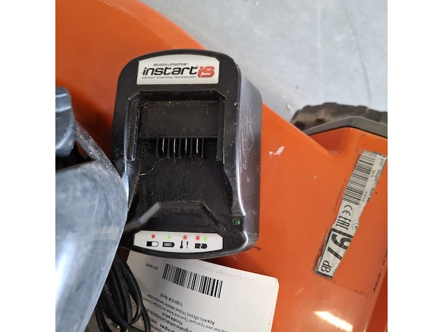 6x tuingereedschap en 4x benzinemotor, o.a. husqvarna, toro, stiga - afbeelding 9 van  52