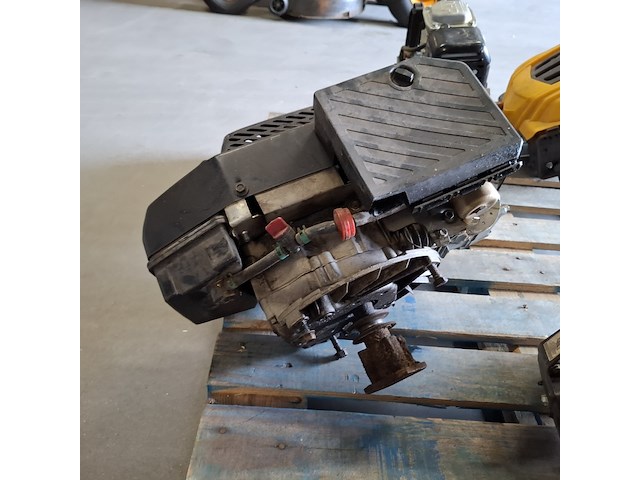 6x tuingereedschap en 4x benzinemotor, o.a. husqvarna, toro, stiga - afbeelding 32 van  52