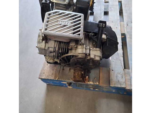 6x tuingereedschap en 4x benzinemotor, o.a. husqvarna, toro, stiga - afbeelding 33 van  52