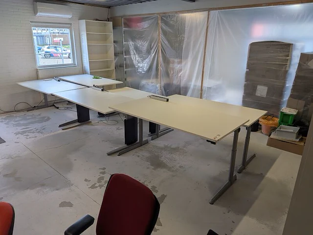6x verstelbaar bureau - afbeelding 1 van  5