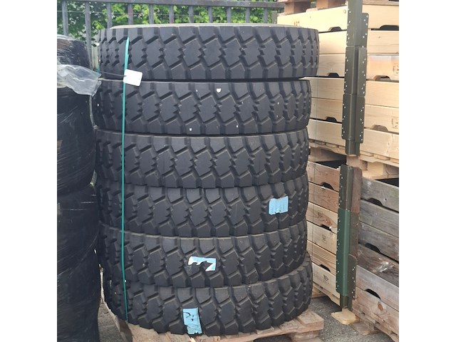 6x vrachtwagenband, goodyear, offroad ord - afbeelding 1 van  8