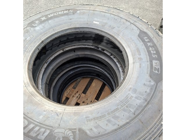 6x vrachtwagenband, michelin, x works - afbeelding 5 van  8