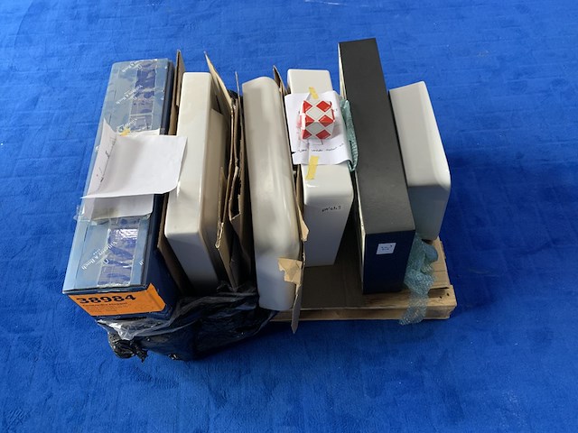 6x wasbak | wastafel, rak ceramics | alice | ideal standard | sphinx | villeroy & boch , wit - afbeelding 1 van  4