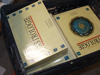 7 delige astroligie boekken mappen spel - afbeelding 4 van  5