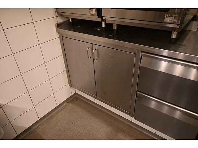 7-deurs rvs werkmeubel - afbeelding 3 van  7