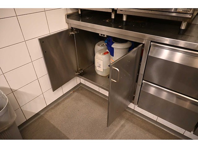 7-deurs rvs werkmeubel - afbeelding 4 van  7