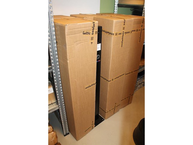 7 laadpalen met hoogte 130 cm. - afbeelding 2 van  3