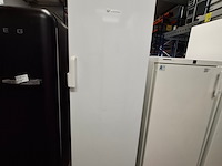 7 laden vriezer no frost, bosch a++, kggsuu28a - afbeelding 1 van  7