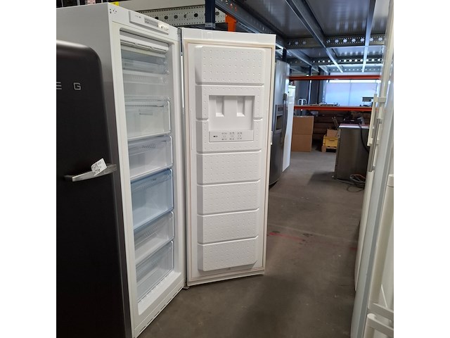 7 laden vriezer no frost, bosch a++, kggsuu28a - afbeelding 2 van  7