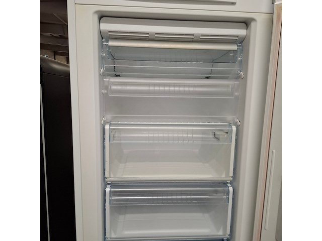 7 laden vriezer no frost, bosch a++, kggsuu28a - afbeelding 4 van  7