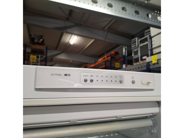 7 laden vriezer no frost, bosch a++, kggsuu28a - afbeelding 5 van  7