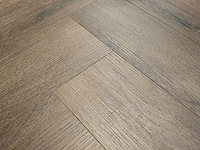 7 m2 laminaat visgraat - 665 x 133 x 8 mm - afbeelding 1 van  2