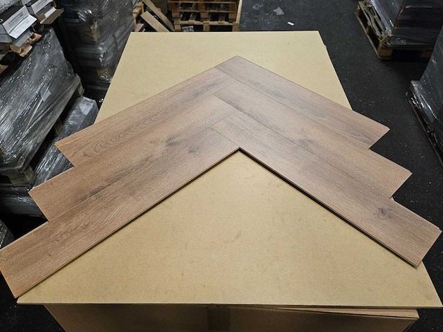 7 m2 laminaat visgraat - 665 x 133 x 8 mm - afbeelding 3 van  3
