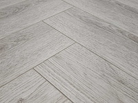7 m2 laminaat visgraat - 665 x 133 x 8 mm - afbeelding 1 van  3