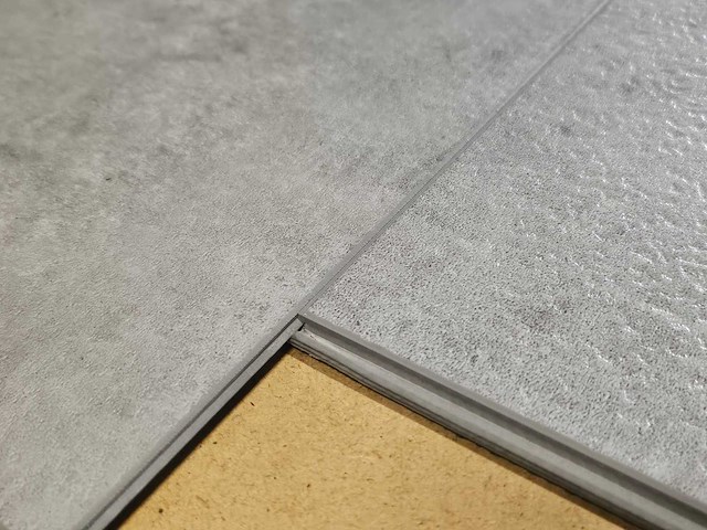 7 m2 pvc click tegel - 610 x 305 x 6 mm - afbeelding 1 van  2