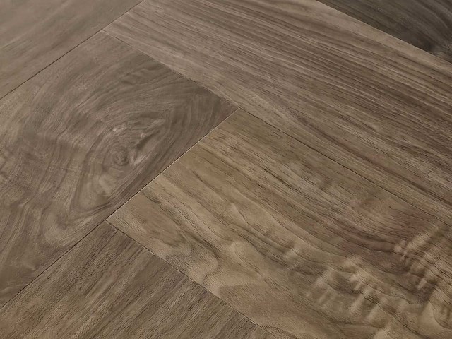 7 m2 pvc click visgraat met xps onderlaag - 750 x 150 x 6,5 mm - afbeelding 1 van  3