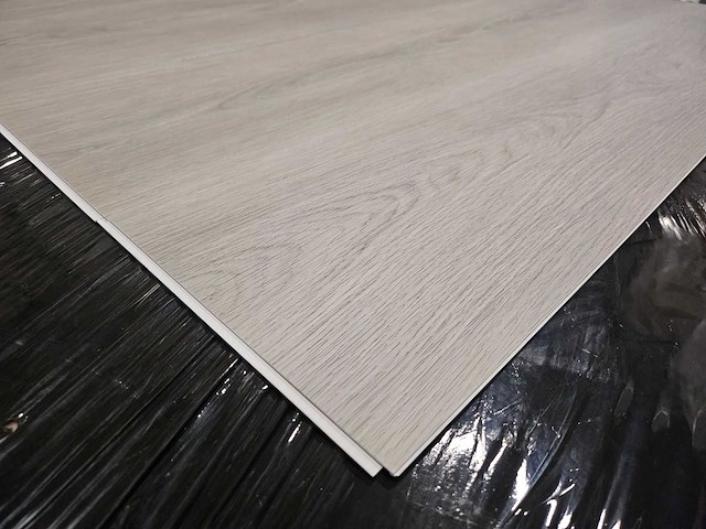 7 m2 pvc spc click plank - 1220 x 228 x 5 mm - afbeelding 1 van  2
