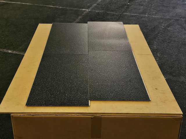 70 m2 pvc click tegel - 610 x 305 x 5,8 mm - afbeelding 3 van  3
