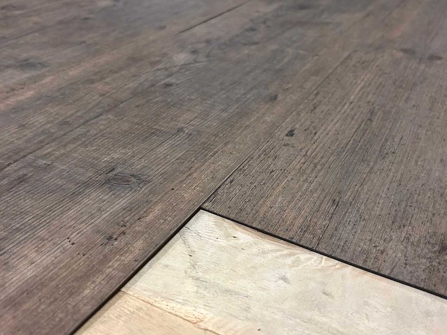70 m2 pvc dryback plank - 1219 x 184 x 2,5 mm - afbeelding 1 van  1