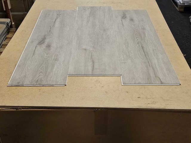 70 m2 pvc spc click plank - 820 x 228 x 4 mm - afbeelding 3 van  3