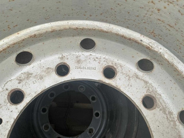 700/45-22.5 bandenset op 10 gaats velg voor graafmachine - afbeelding 14 van  17