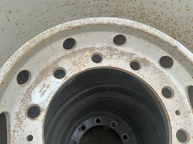 700/45-22.5 bandenset op 10 gaats velg voor graafmachine - afbeelding 15 van  17