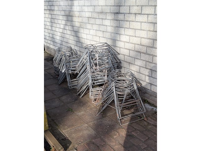 70x bloempotsteun - afbeelding 1 van  5