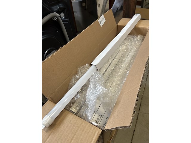70x led tube 10w 600mm ellipz lighting - afbeelding 1 van  5