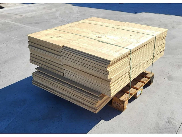 71 x fins vuren 12mm ( = 65m2 ) - afbeelding 3 van  4