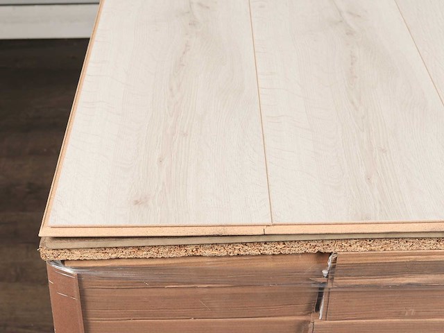 72 m2 laminaat plank - 1261 x 192 x 7 mm - afbeelding 2 van  4